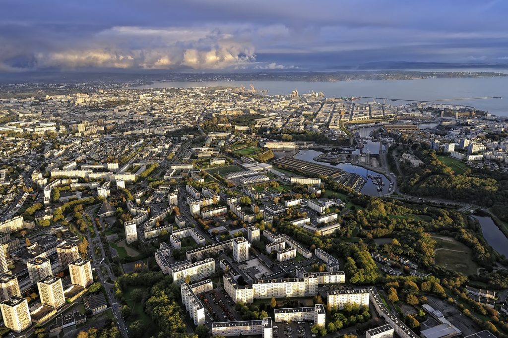 Vue aérienne de Brest et du quartier de Bellevue | Office des Sports de ...